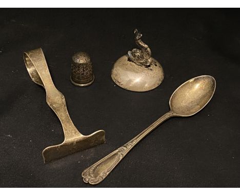 A selection of assorted silver items including a Charles Horner thimble total weight 60g 