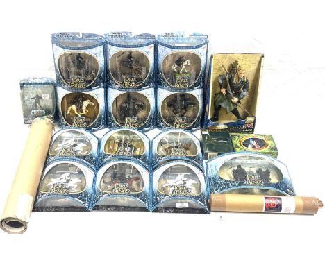 Quantity of Lord of the Rings Collectables including Armies of Middle Earth Soldiers &amp; Scenes and Warriors &amp; Battle B