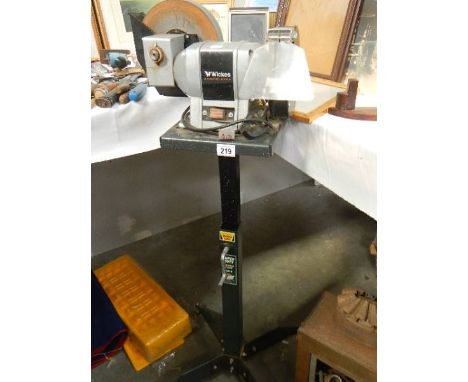 A Wickes power tool grinder on stand.