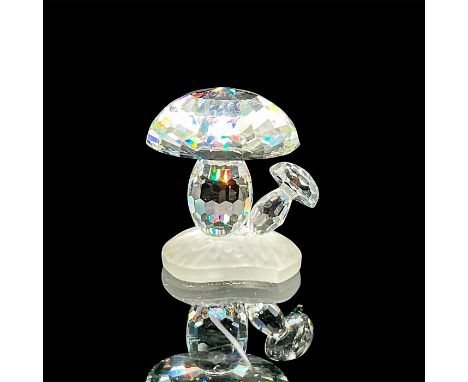Clear crystal body with delicate cuts sits on frosted base. 7472 NR 030 000. Swarovski backstamp. This item has its original 
