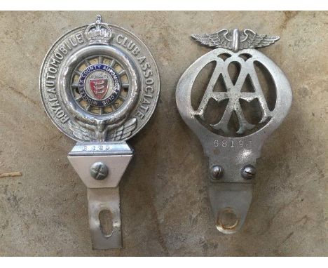 A Royal Automobile Club Associate car badge with Middlesex County Automobile Club part enamel centre stamped E189 and with 19