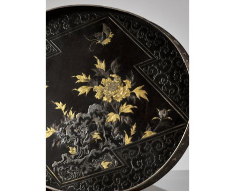 A FINE GOLD AND SILVER INLAID IRON TRAY DEPICTING BUTTERFLIES AND PEONYJapan, Meiji period (1868-1912)Finely cast and elabora