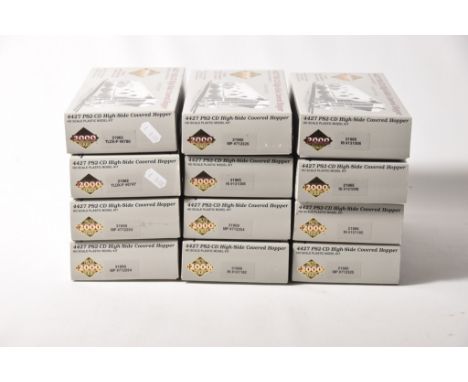 Thirty three boxed Proto 2000 SeriesNo. 4427 PS2-CD high-side covered hopper wagons.