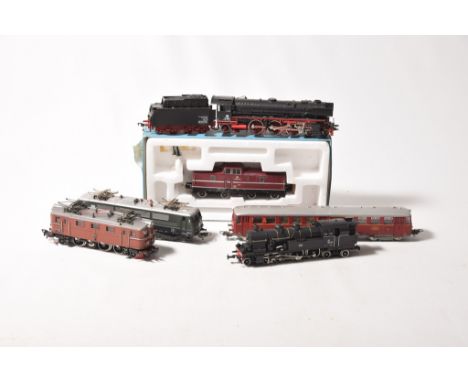A boxed Ortwein HO gauge diesel locomotiveIn maroon DB livery, an unboxed Liliput 4-6-4 tank locomotive in black livery, Flei