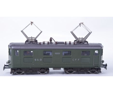 An unboxed HO gauge twin bogey twin Pantograph electric locomotiveIn green SBB CFF livery, no. 10005 by Kleinbahn. 
