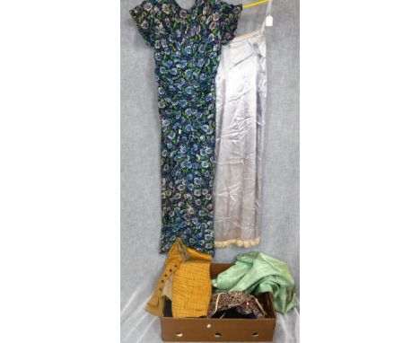 AN ASSORTMENT OF VINTAGE LADIES CLOTHES to include a 1940s blue floral dress, black culottes and other items