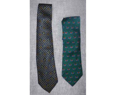 DAKS OF LONDON: A  MEN'S SILK TIE, decorated with paisley design, together with an Austin Reed  green and blue silk tie decor