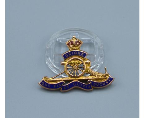 A 9ct Gold and Enamel Royal Artillery Cap Badge, 4 grams 