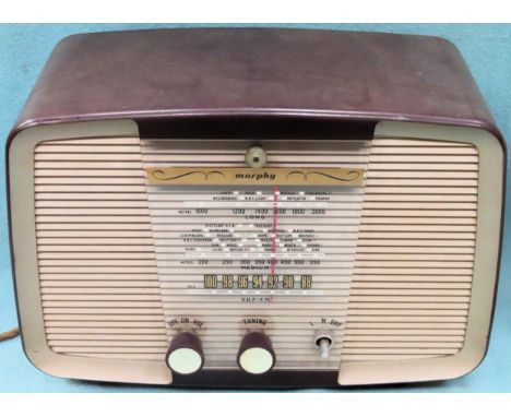 Vintage Murphy Type A362 Radio. Approx. 27 x 38 x 19cms

used not tested missing one knob 