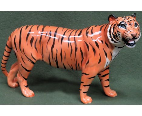 Large Beswick glazed ceramic Tiger. Approx. 32cms L

reasonable used condition 