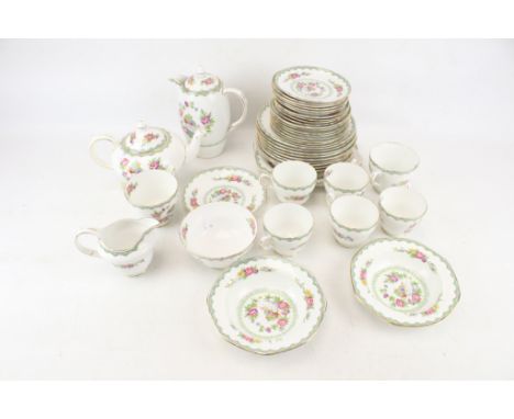 A early 20th century Grosvenor 'Nansing' tea and coffee service. c.1930. Comprising six small plates, eight large plates, two