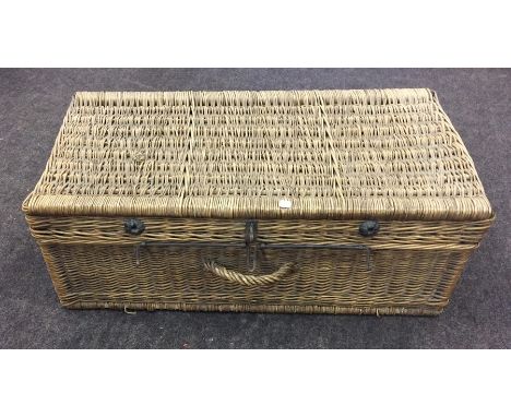 Vintage laundry basket, approx measurements: Height 11" Width 32" Depth 15"