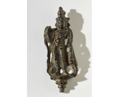Chinese Art A small high silver bronze figure of Guanyin China, Tang dynasty, 618- 907 d.C. . Cm 4,00 x 12,00. Provenance: Pr