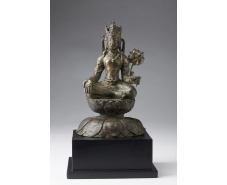Himalayan Art A bronze figure of Avalokitesvara Pakistan, Swat Valley, 7th-9th century . . Cm 8,20 x 16,50. Significant bronz