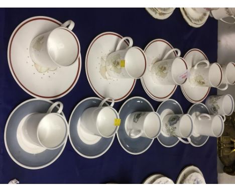 5 CUPS & 6 SAUCERS OF SUSIE COOPER & SET OF 6 CUPS  SAUCERS OF SUSIE COOPER GLEN MIST