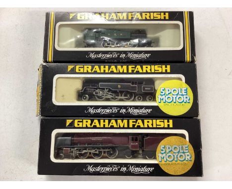 Graham Farish by Bachman N gauge BR red 4-6-2 Duchess Class 'Duchess of Hamilton ' locomotive 4622, No1816, BR black 2-6-4 St