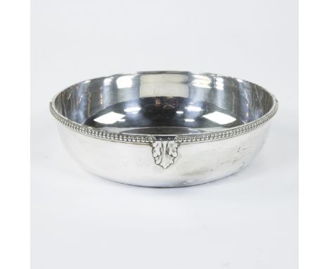 Silver bowl with pearl border, French Minerva first grade 950Zilveren kom met parelrand, Frans Minerva eerste gehalte 950H 5.