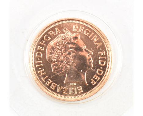 UNITED KINGDOM - Queen ELizabeth II, 22ct gold half sovereign, 2005. Obverse&nbsp;Rank-Broadley portrait of the Queen, revers