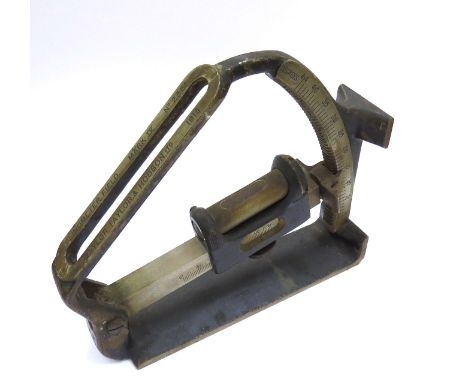 A WWI 1915 dated Royal Artillery gunner's clinometer 