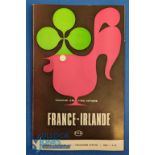 1970 France v Ireland Rugby Programme: Splendid action pics, too, in this Colombes example. VG