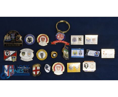 Collection of metal/enamel pin badges to include Leeds Utd badges 2000/01 v Besiktas, AC Milan, Leeds Utd champions league ba