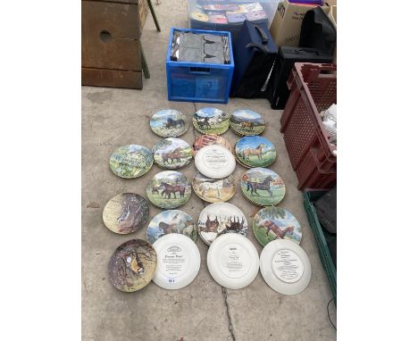 A LARGE COLLECTION OF DECORATIVE CERAMIC PLATES DEPICTING ANIMALS 