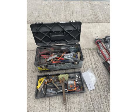 A TOOL BOX CONTAINING VARIOUS TOOLS - SPANNERS, SCREWDRIVERS ETC 