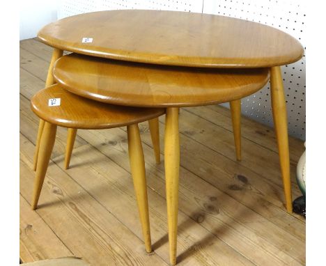 Ercol 'Pebble' nest of tables and coffee table