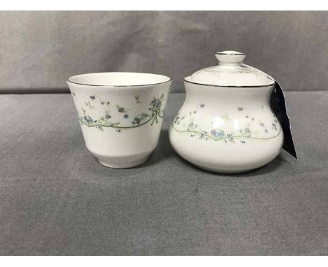 ROYAL DOULTON 'DEMURE' DINNER AND TEA SERVICE 