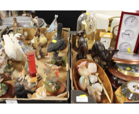 TWO TRAYS OF ASSORTED CERAMICS AND SUNDRIES TO INCLUDE A TRAY OF BIRD FIGURES INCLUDE GOEBEL AND A TRAY INCLUDE VARIOUS CLOCK