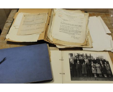 A TRAY OF 1948 ARMY EPHEMERA TO INCLUDE PHOTOGRAPHS