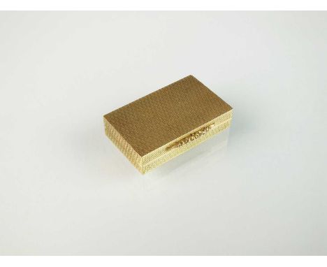 A 9ct gold engine turned pill box, S J Rose, London 1969, with cast foliate thumbpiece, 32mm x 20mm, weight approx 14.5gCondi