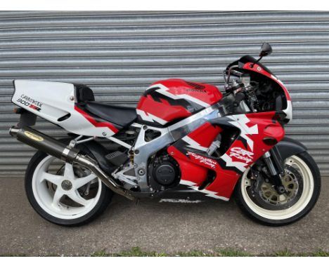 'Two Brothers Racing' commissioned lightweight special 'Carbontek' Fireblade. Privately commissioned in the 1990s for a magaz