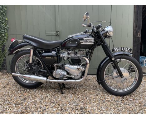 Very well put together Bonneville 'homage. Triumph Speed Twin frame fitted with a TR6 Trophy engine A Bonneville homage with 