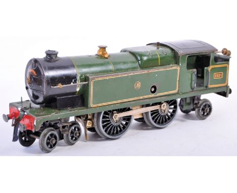 An original vintage Hornby 0 gauge tinplate clockwork model railway trainset locomotive engine No. 2221 Great Western Railway
