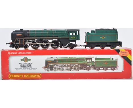 An original Hornby made 00 gauge model railway trainset locomotive engine No. R.063 British Railways Standard Class Britannia
