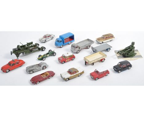 A collection of x15 assorted vintage Corgi Toys diecast model cars and other vehicles comprising Lotus Climax Formula 1, E Ty