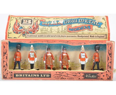 An original vintage boxed Britain's made lead soldier figure set comprising x6 hand painted solid metal figures of London Gua