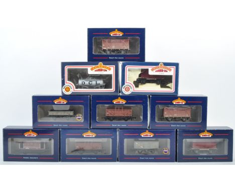 A collection of x10 assorted Bachmann made Branch Line 00 gauge model railway trainset locomotive rolling stock wagons compri