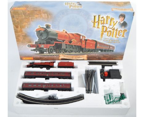 An original Hornby made Harry Potter And The Chamber of Secrets 00 gauge model railway trainset locomotive engine R1033 Hogwa