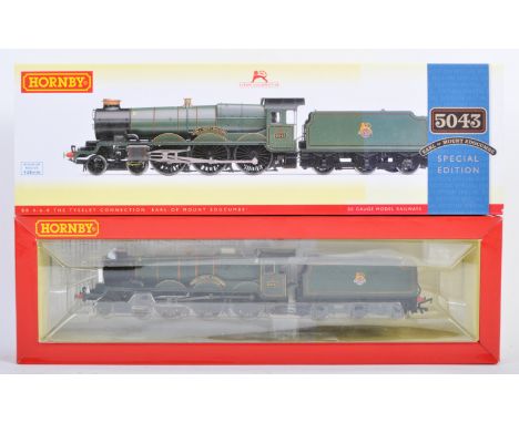A Special Edition Hornby 00 gauge model railway trainset locomotive engine No. R3301 British Railways 4-6-0 Castle Class loco