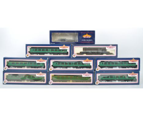 A collection of x9 assorted Bachmann made Branch Line 00 gauge model railway trainset locomotive coaches and carriages compri