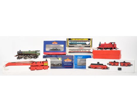 A collection of assorted scale model railway trainset locomotives and carriages to include a Mainline 00 gauge 75001 loco, Wr