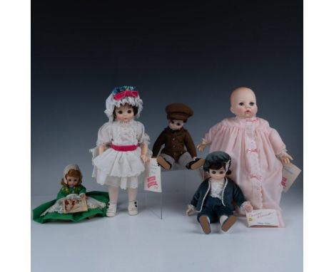 Beautiful high quality dolls in a wide range of styles. Includes: Little Boy Blue, N.1345; Victoria, N.3746, Degas Girl, N.15