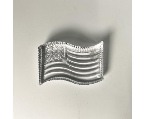 Clear decorative table flag with lined patterns accents along the edges. Waterford sticker and mark. This item includes its o