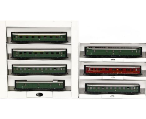 7 "Hechtwagen", Sachsenmodelle H0. Hechtwagenset Art.-Nr. 14002 sowie 2 weitere, Art.-Nrn. 14202 bzw. 14203 und Postwagen, Ar