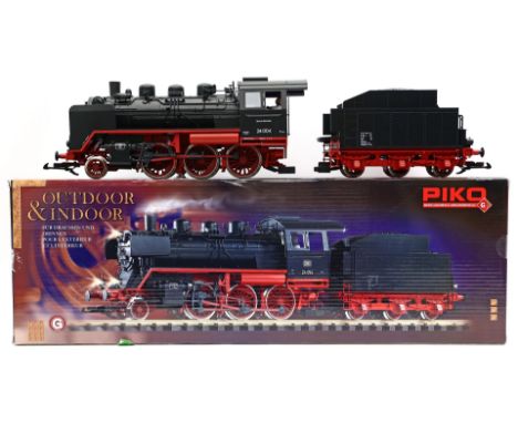 Dampflokomotive mit Tender, PIKO Spur G. Art.-Nr. 37222, mit Dampf. Funktion nicht geprüft. Nahezu unbespielt. Im Originalakr