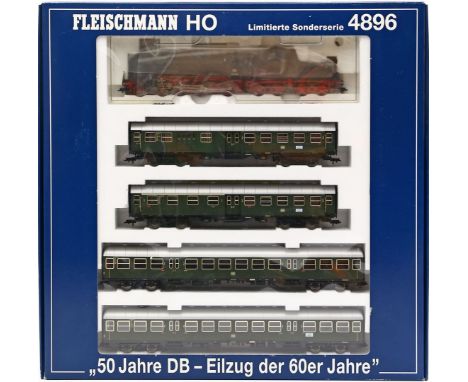 Zugpackung, Fleischmann H0. Art.-Nr. 4896. 5-teiliger Eilzug, als limitierte Edition zum 50-jährigen Bestehen der DB, für Gle