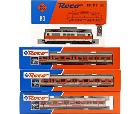 4-teiliger S-Bahn-Zug, Roco H0. Bestehend aus: Steuerwagen, Art.-Nr. 44672, 2 Nahverkehrswagen, Art.-Nrn. 44671 und 44670 sow