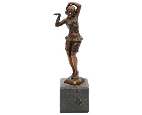 Art Deco-Skulptur einer Tänzerin. Bronzierter Zinkguss. Sign. Hofer. Um 1930. Marmorsockel. H. 11 bzw. 15 cm.